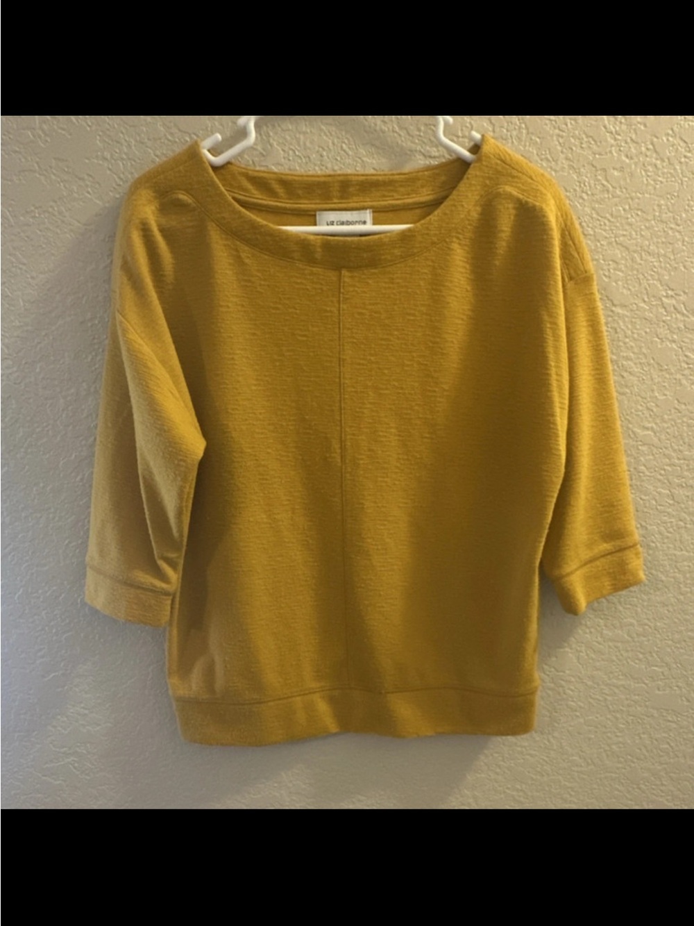 Liz Claiborne Golden Yellow Scoop Neck 3/4 Sleeve Sweater